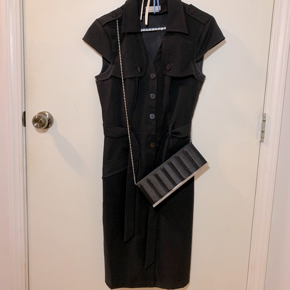 Van Heusen button dress 🖤